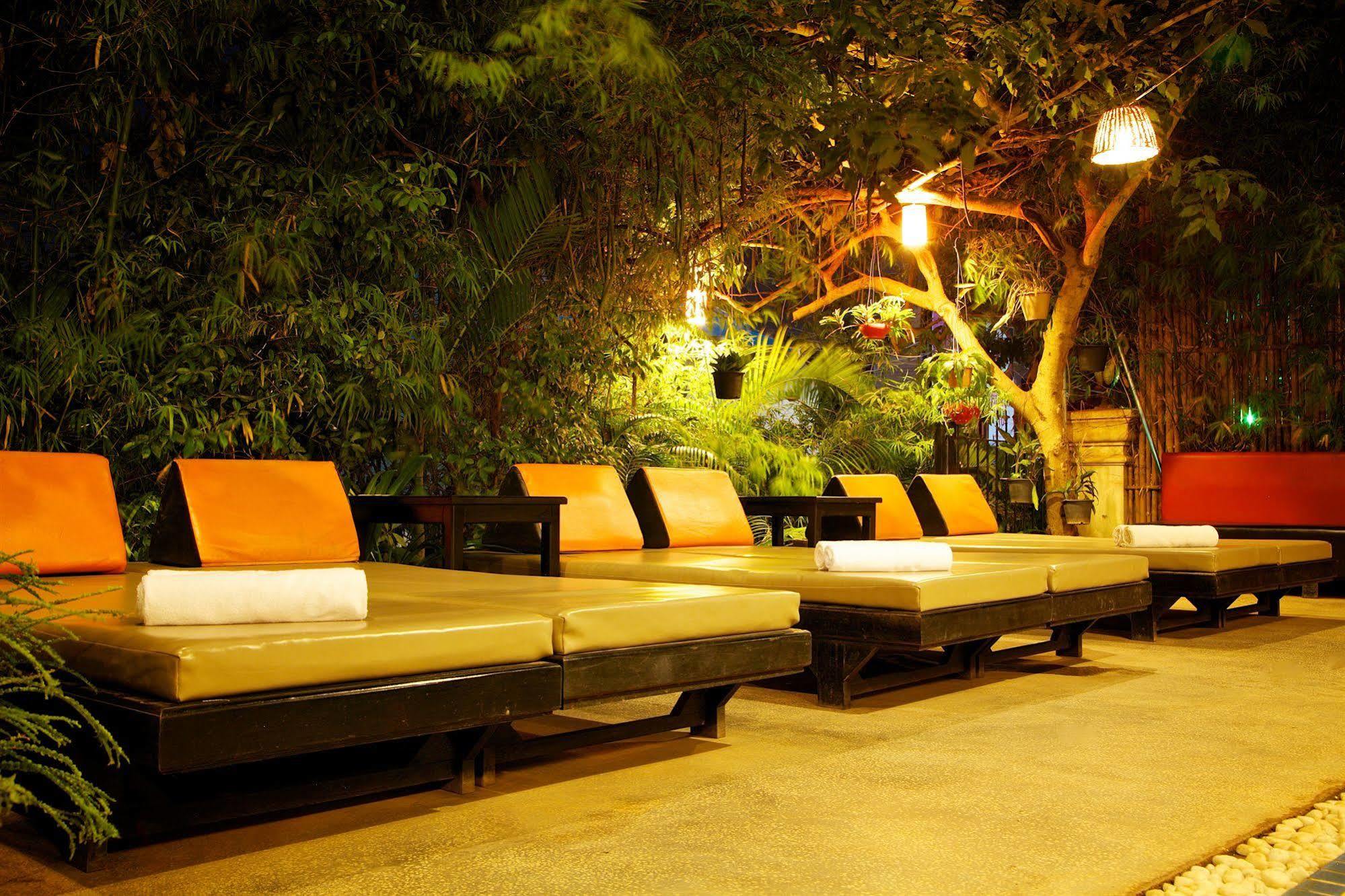 Forest King Hotel II Сием Реап Екстериор снимка