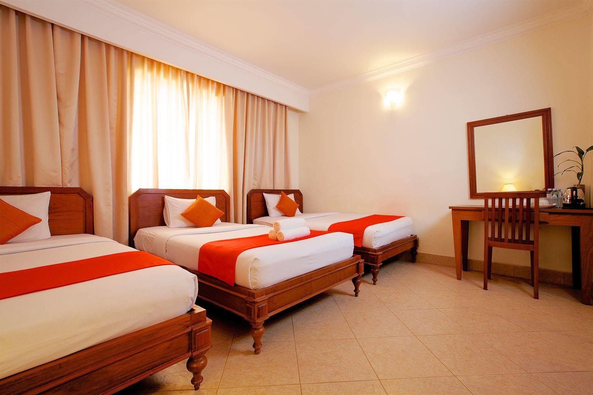 Forest King Hotel II Сием Реап Екстериор снимка