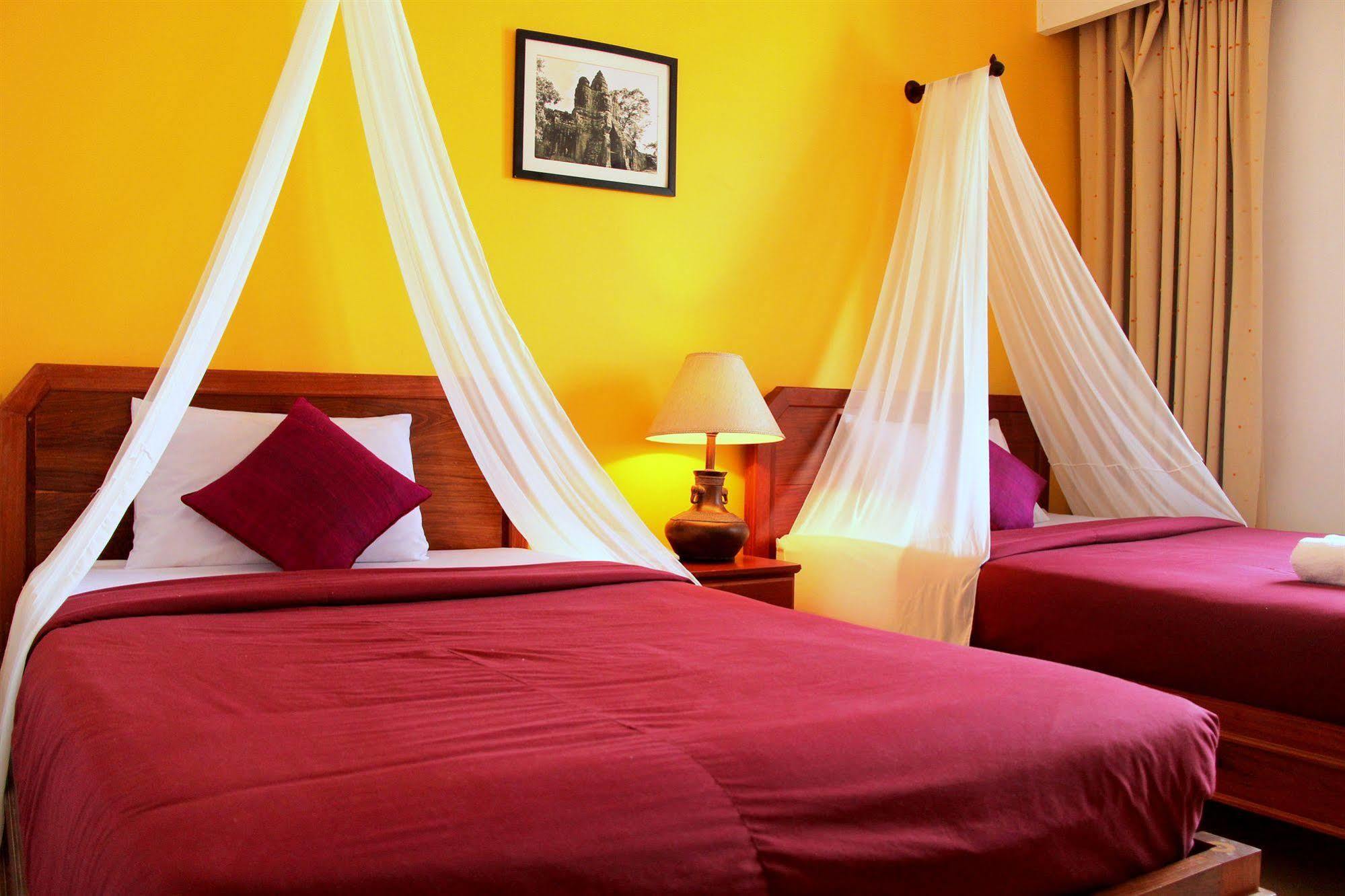 Forest King Hotel II Сием Реап Екстериор снимка