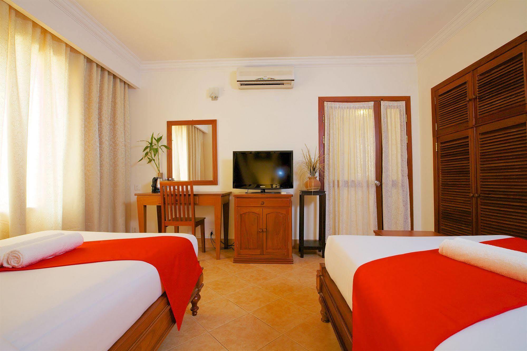 Forest King Hotel II Сием Реап Екстериор снимка